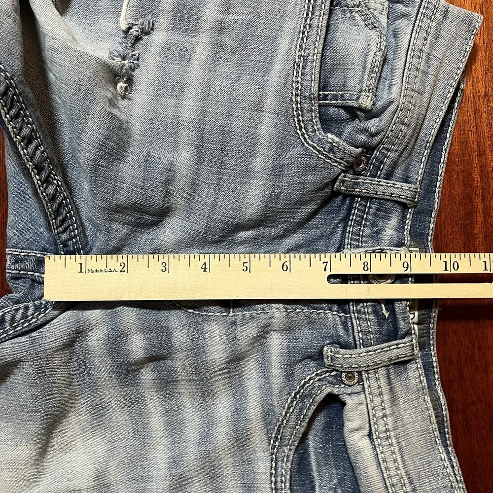 BKE Jeans Mens 30S 30x30 Aiden Bootleg Blue Light Wash Distressed Whiskering